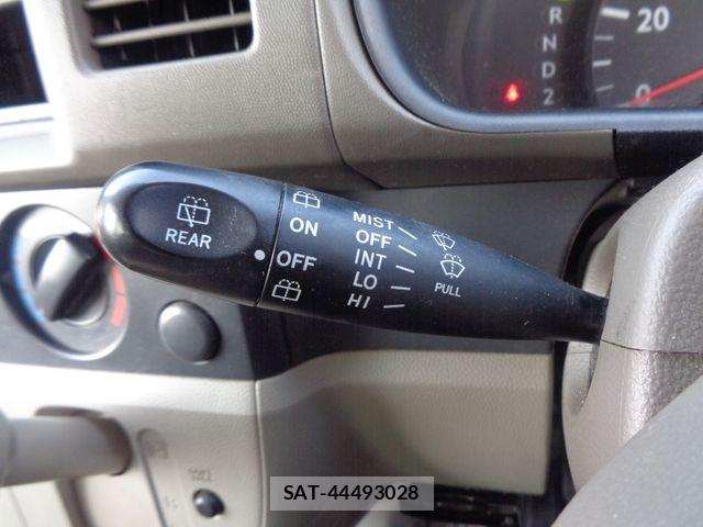 Suzuki EVERY 2014-06 8369097-21