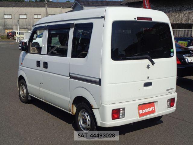 Suzuki EVERY 2014-06 8369097-2