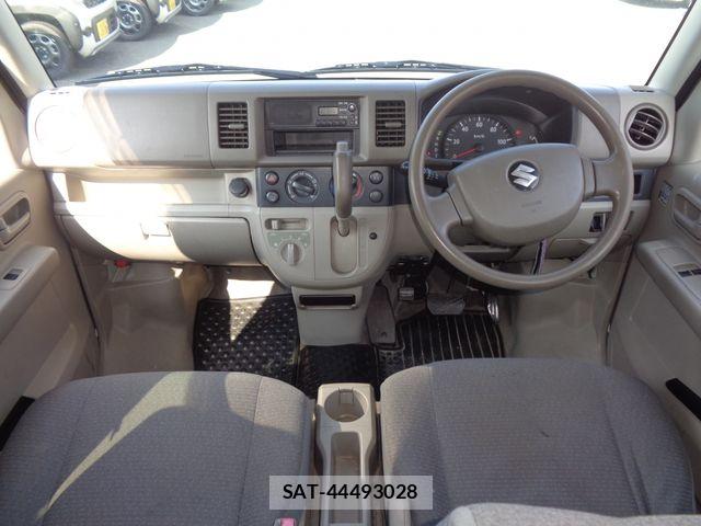 Suzuki EVERY 2014-06 8369097-3