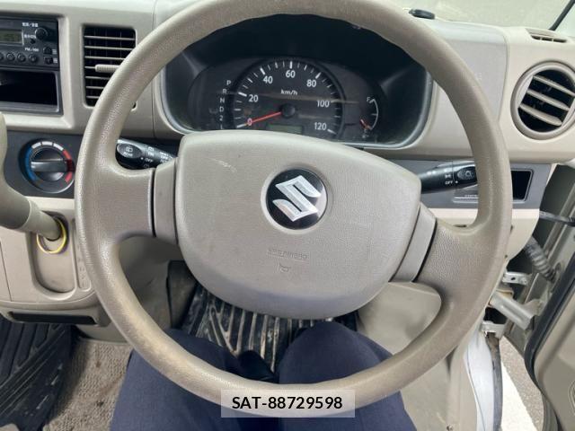 Suzuki EVERY 2014-08 8372257-16