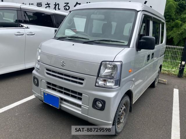 Suzuki EVERY 2014-08 8372257-1