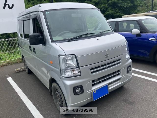 Suzuki EVERY 2014-08 8372257-3