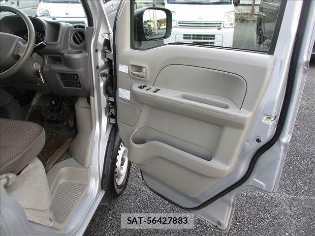 Suzuki EVERY 2016-04 8372255-9