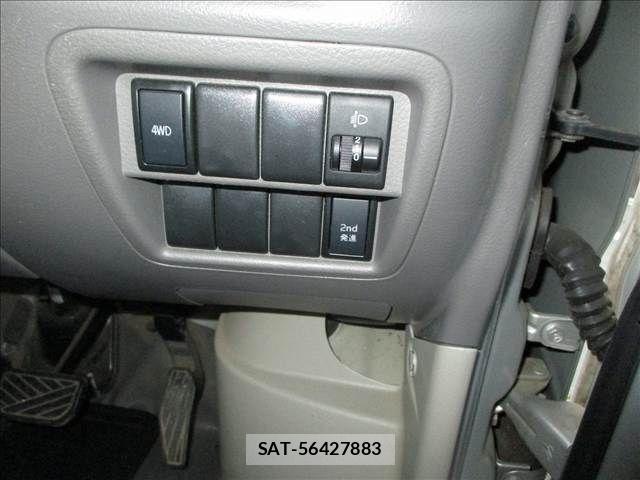 Suzuki EVERY 2016-04 8372255-14