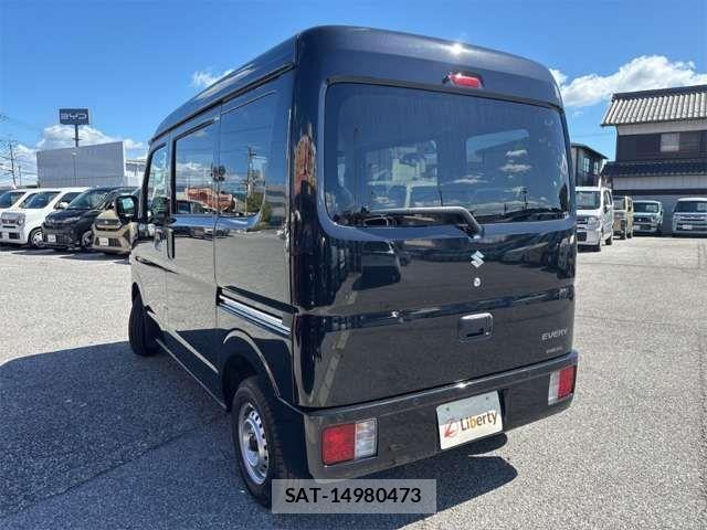 Suzuki EVERY 2025-10 8372254-15