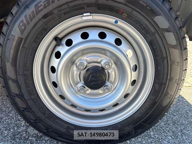 Suzuki EVERY 2025-10 8372254-18