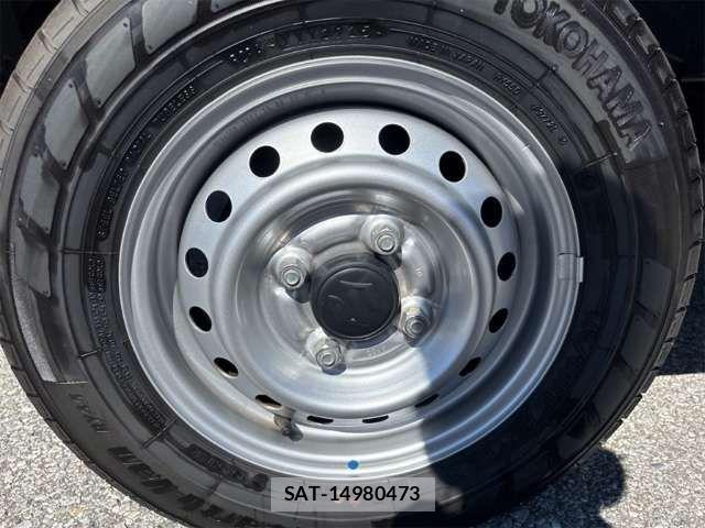 Suzuki EVERY 2025-10 8372254-19