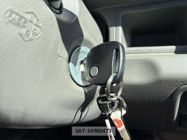 Suzuki EVERY 2025-10 8372254-4