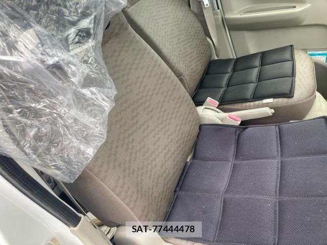 Suzuki EVERY 2019-06 8372258-19