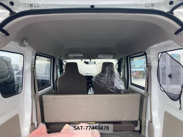 Suzuki EVERY 2019-06 8372258-22