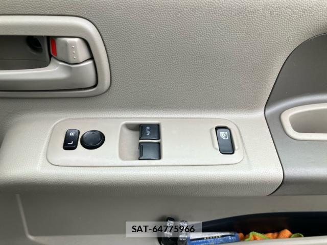 Suzuki EVERY 2013-07 8372256-18