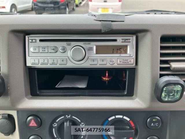 Suzuki EVERY 2013-07 8372256-19