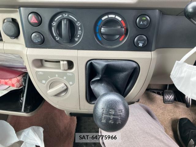 Suzuki EVERY 2013-07 8372256-20