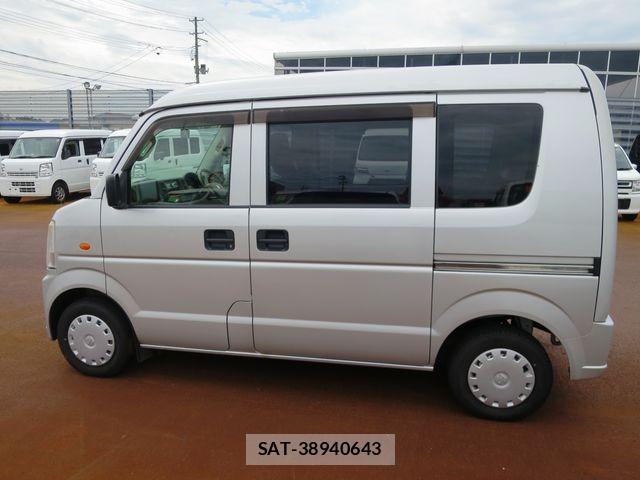 Suzuki EVERY 2013-03 8527616-4