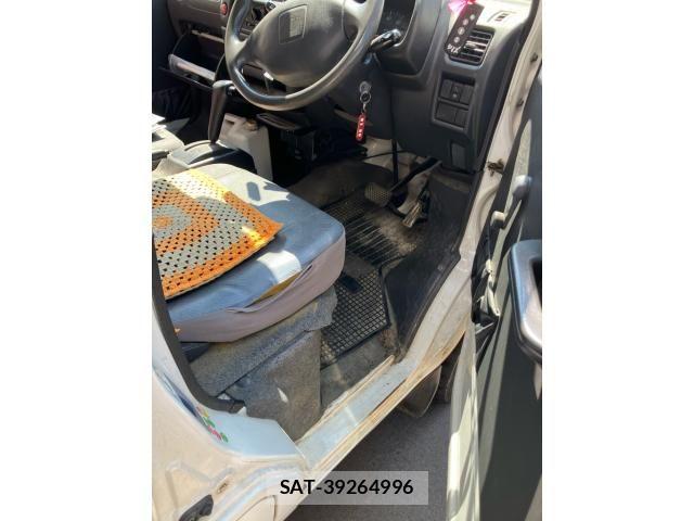 Suzuki EVERY 2004-08 8563703-15