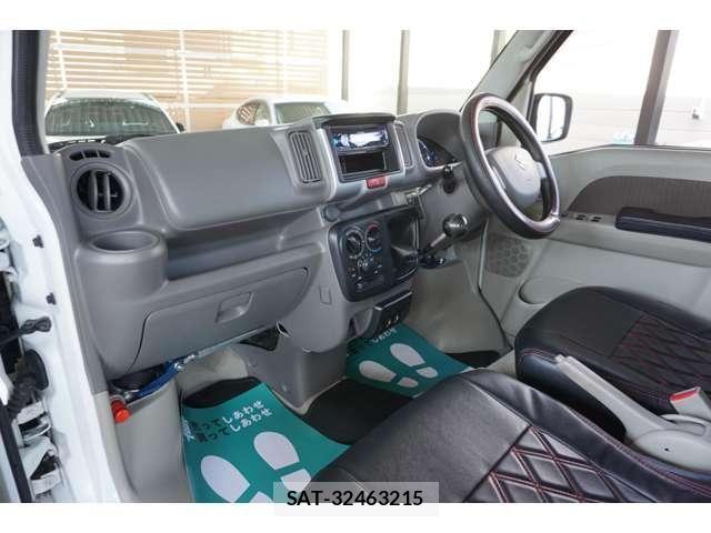 Suzuki EVERY 2019-07 8563701-15