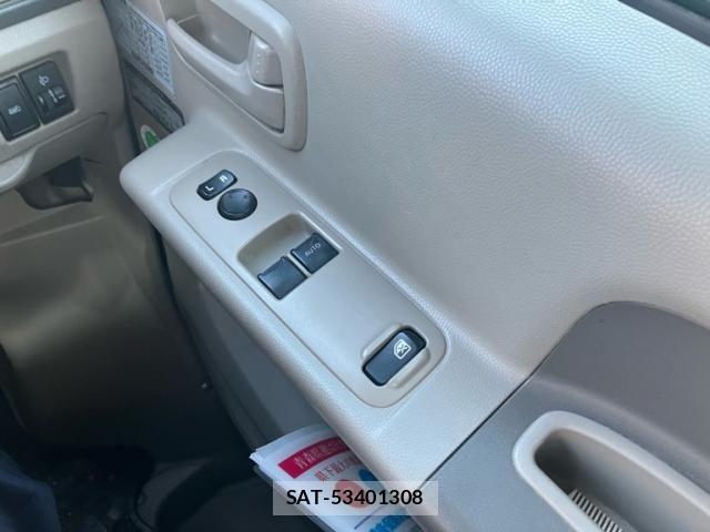 Suzuki EVERY 2014-11 8629176-14