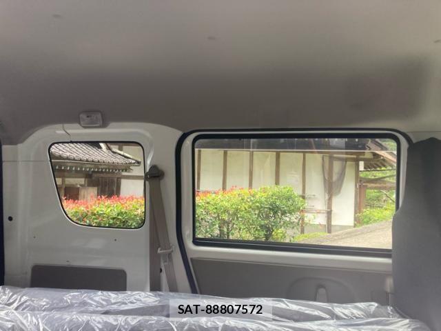 Suzuki EVERY 2022-02 8629174-16