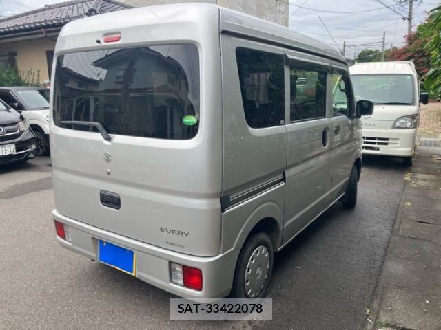 Suzuki EVERY 2018-03 8661850-3