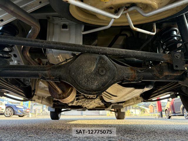 Suzuki EVERY 2019-01 8661849-14