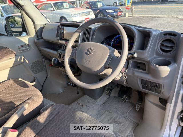 Suzuki EVERY 2019-01 8661849-15