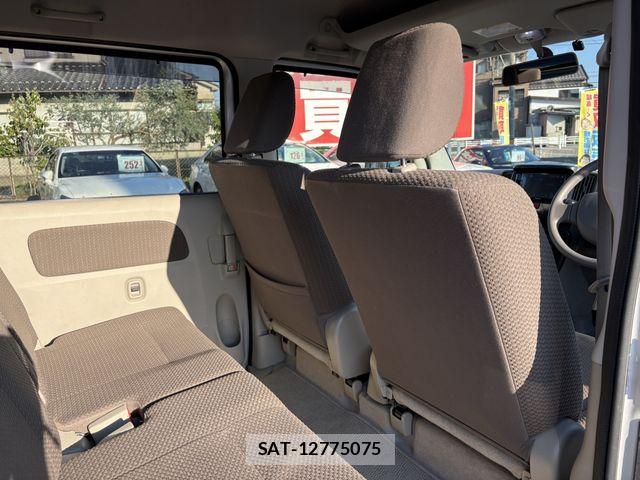 Suzuki EVERY 2019-01 8661849-17