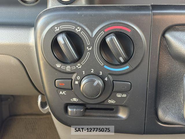Suzuki EVERY 2019-01 8661849-24