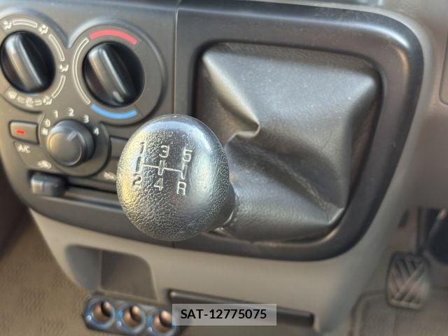 Suzuki EVERY 2019-01 8661849-25
