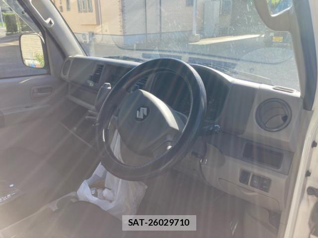 Suzuki EVERY 2014-11 8666992-12