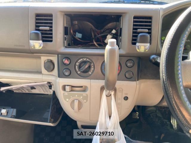 Suzuki EVERY 2014-11 8666992-18