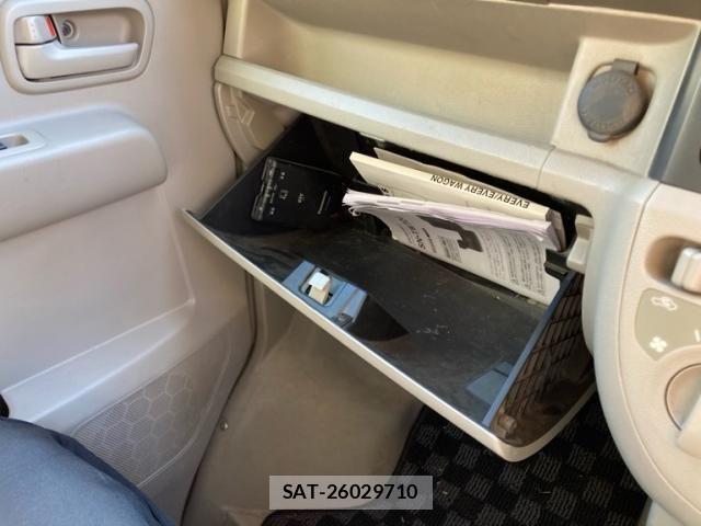 Suzuki EVERY 2014-11 8666992-21