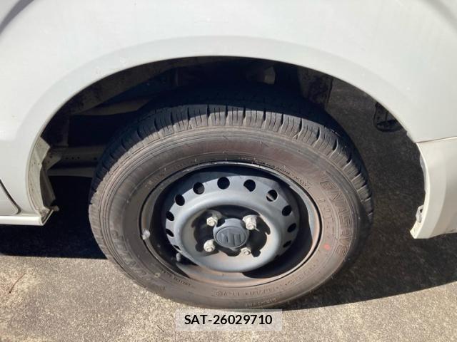 Suzuki EVERY 2014-11 8666992-7