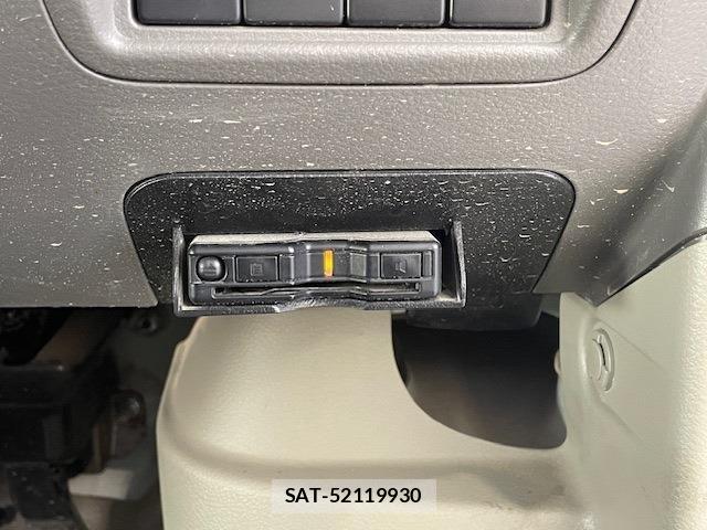 Suzuki EVERY 2022-07 8661848-23