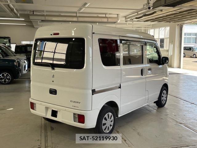 Suzuki EVERY 2022-07 8661848-4