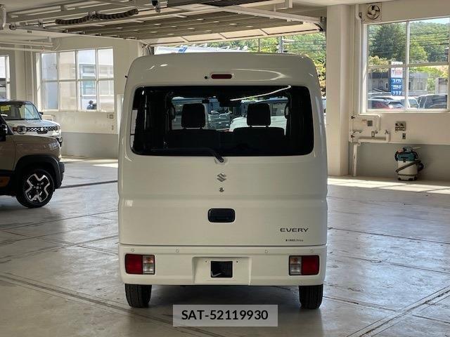 Suzuki EVERY 2022-07 8661848-5
