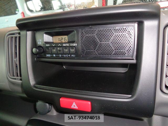 Suzuki EVERY 2025-12 8661846-13