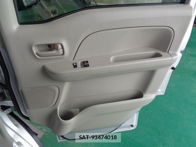 Suzuki EVERY 2025-12 8661846-17