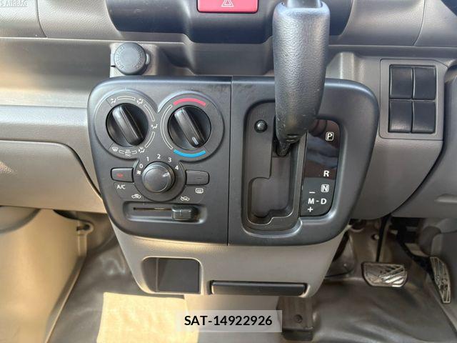 Suzuki EVERY 2015-02 8686701-18