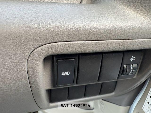 Suzuki EVERY 2015-02 8686701-19