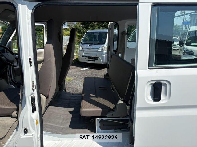 Suzuki EVERY 2015-02 8686701-24