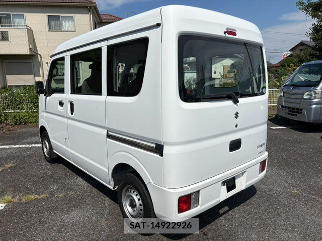 Suzuki EVERY 2015-02 8686701-5
