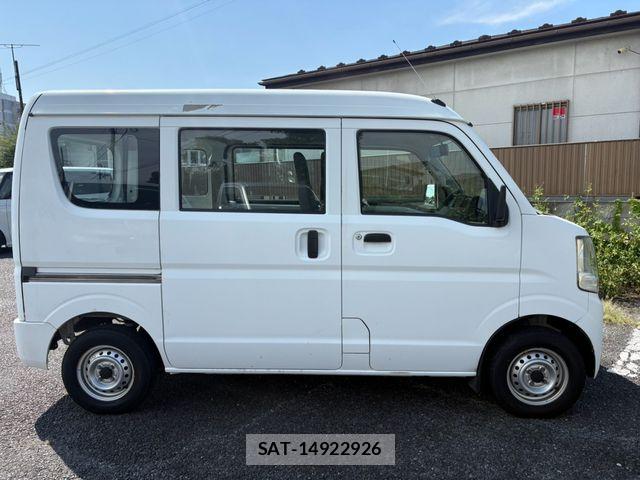 Suzuki EVERY 2015-02 8686701-8