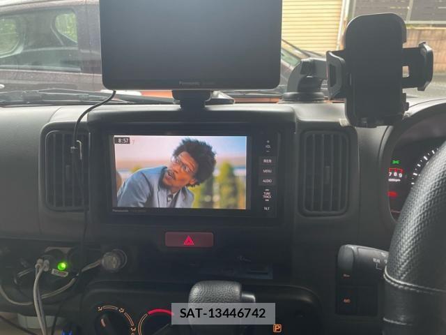 Suzuki EVERY 2022-10 8746159-22