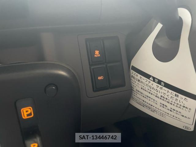 Suzuki EVERY 2022-10 8746159-24