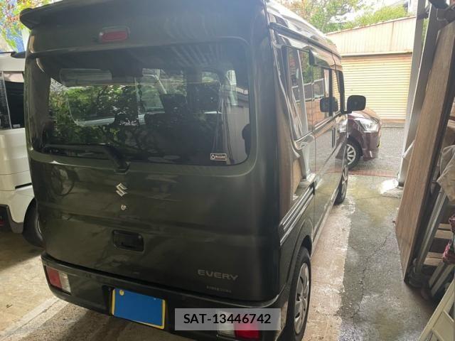 Suzuki EVERY 2022-10 8746159-8