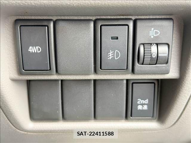 Suzuki EVERY 2017-06 8746162-14