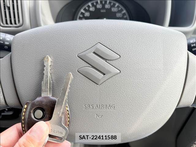 Suzuki EVERY 2017-06 8746162-17