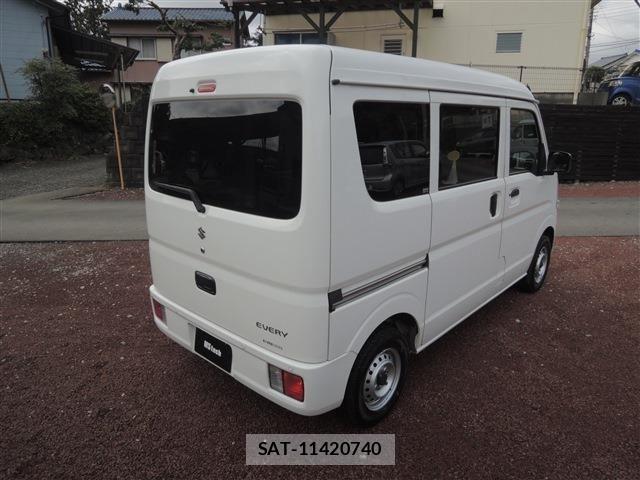 Suzuki EVERY 2022-08 8746160-8