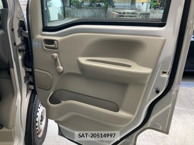 Suzuki EVERY 2016-11 8782220-10