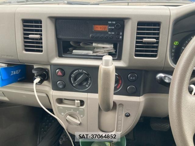 Suzuki EVERY 2014-02 8782217-20
